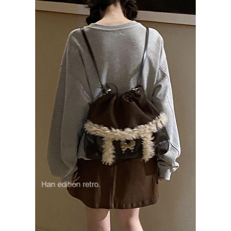 Autumn and Winter Fashion Women's Small Backpack 2025 New Fashion Retro Plush Backpack Casual Bucket Bag