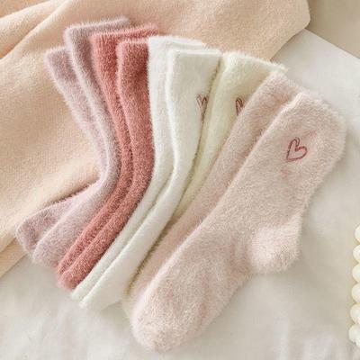Zhuji Women's Mid-Calf Mink Velvet Heart Jacquard Sleep Socks - Warm & Thick for Autumn/Winter