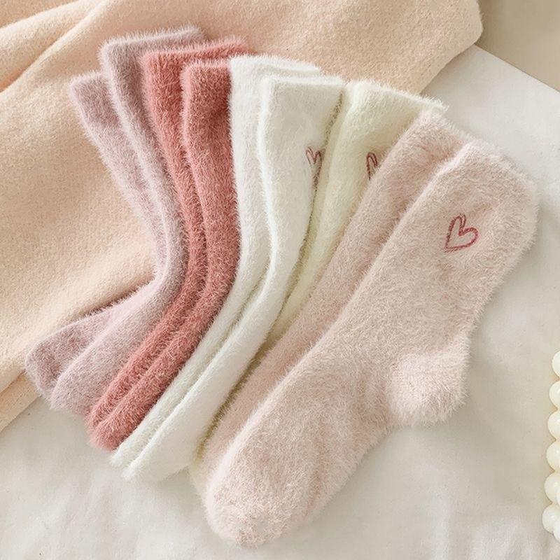 Zhuji Women's Mid-Calf Mink Velvet Heart Jacquard Sleep Socks - Warm & Thick for Autumn/Winter