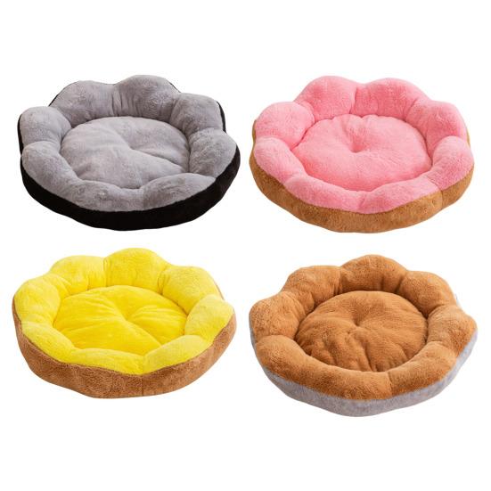 Winter Pet Bed Flower Shaped Plush Dog Bed with Anti-slip Bottom