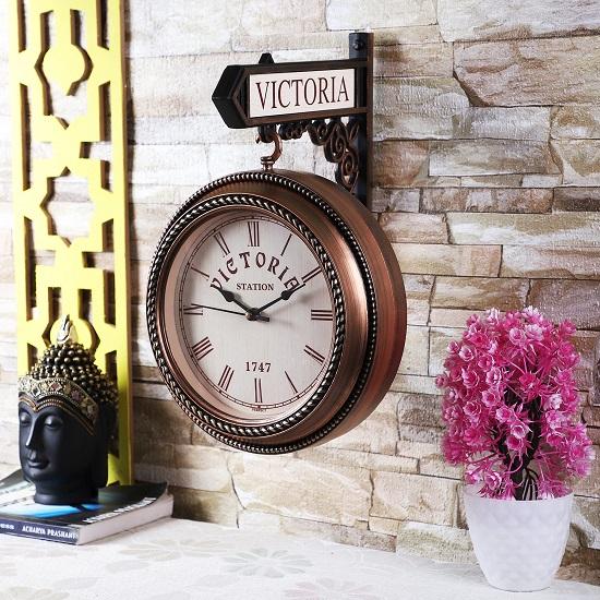 

Plastic Wood Pattern Replica Dual Side Victoria Station Wall Clock Hanging Style Platform Railway Clock Home Decor 33.02 Cm