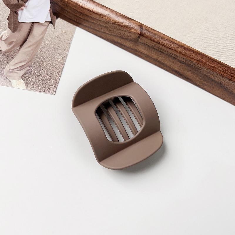Flat Round Hair ClipsLarge Hairpin At The Back of The Head High-end Semi-tied Shark Clip Hair Accessory