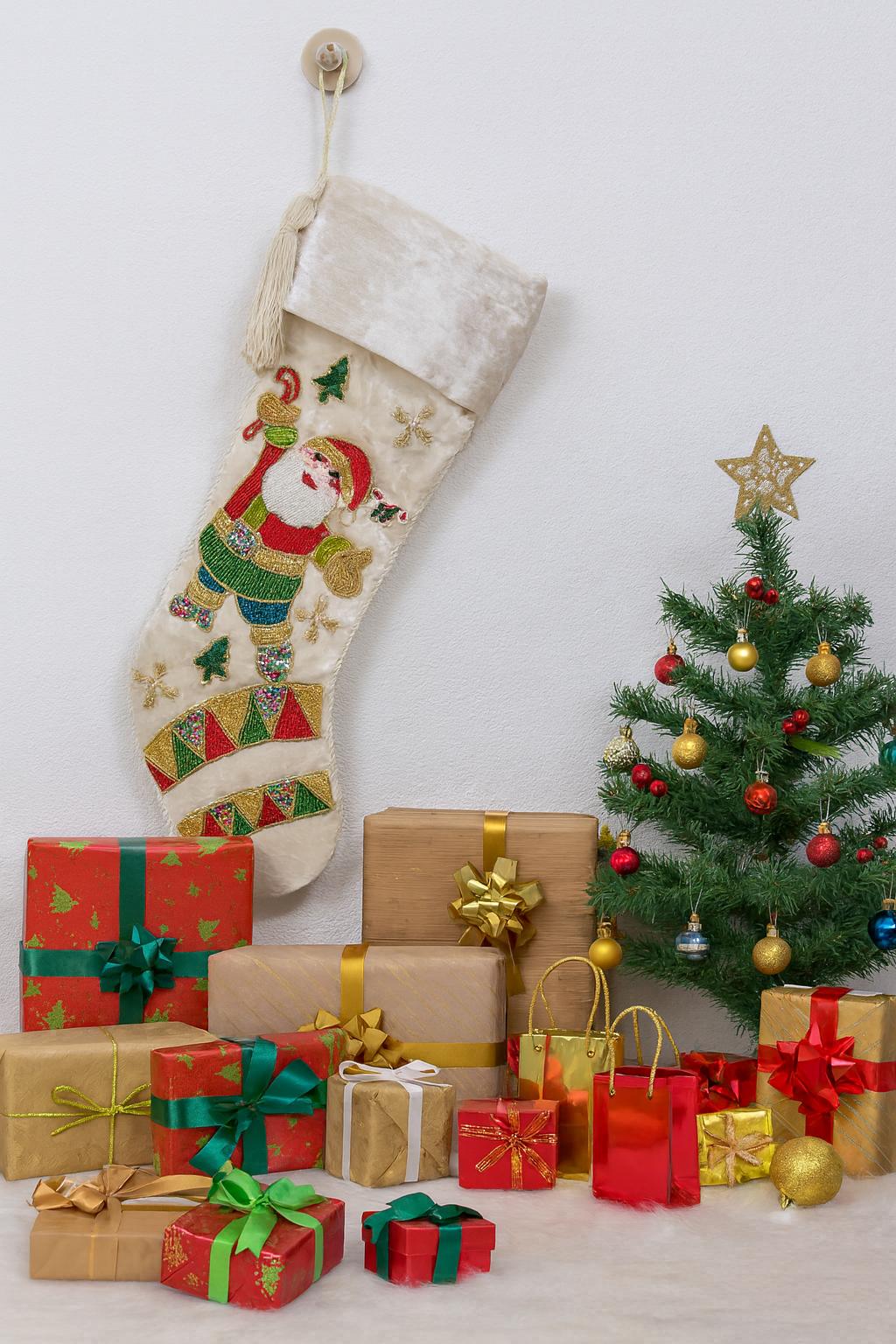 

Handmade Beaded Santa Christmas Stocking – 21” Large Velvet Holiday Decor Fireplace Stocking Santa Claus Christmas Decoration & Gift Bag L білий