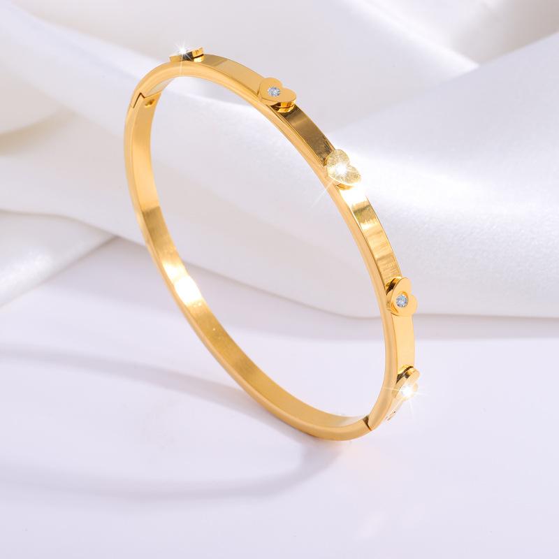 Titanium Steel , Fresh Petal , Girls' Advanced Sense, Light Luxury Does Not Fade, Stainless Steel Love Diamond