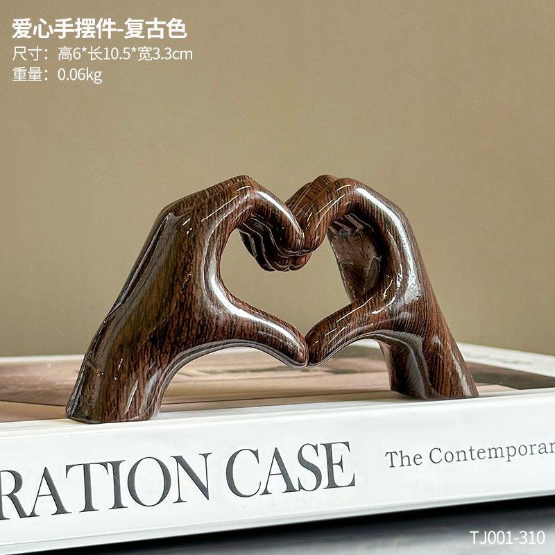 Creative Graffiti Heart Hand Statue Resin Colorful Love Gesture Figurines Modern Stylish Home Living Room Desktop Decoration