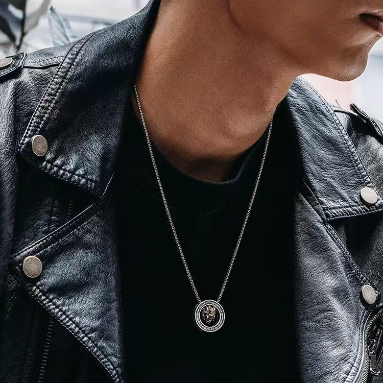 Niche Design Chinese Style Pixiu Pendant Necklace - Double Ring Men's Trendy Retro Jewelry