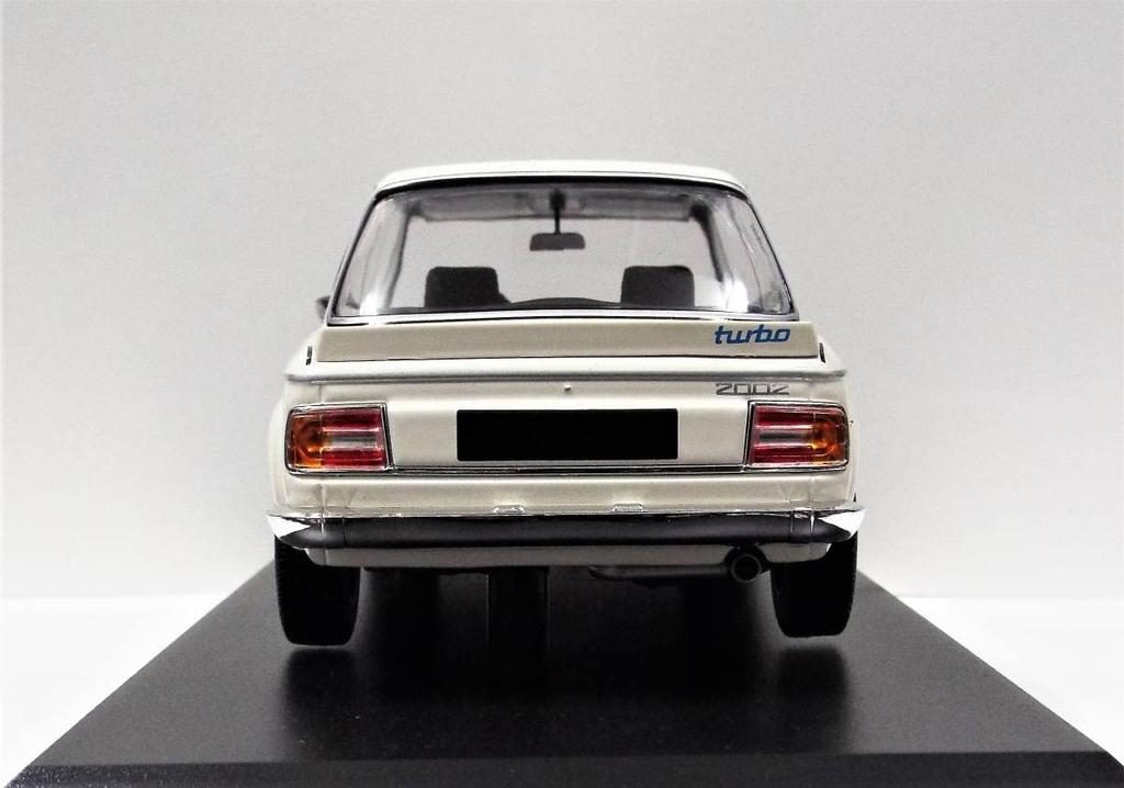 PMA1/18 BMW 2002 Turbo 1973 White (Product No. 155 026200) Die-cast Miniature Car