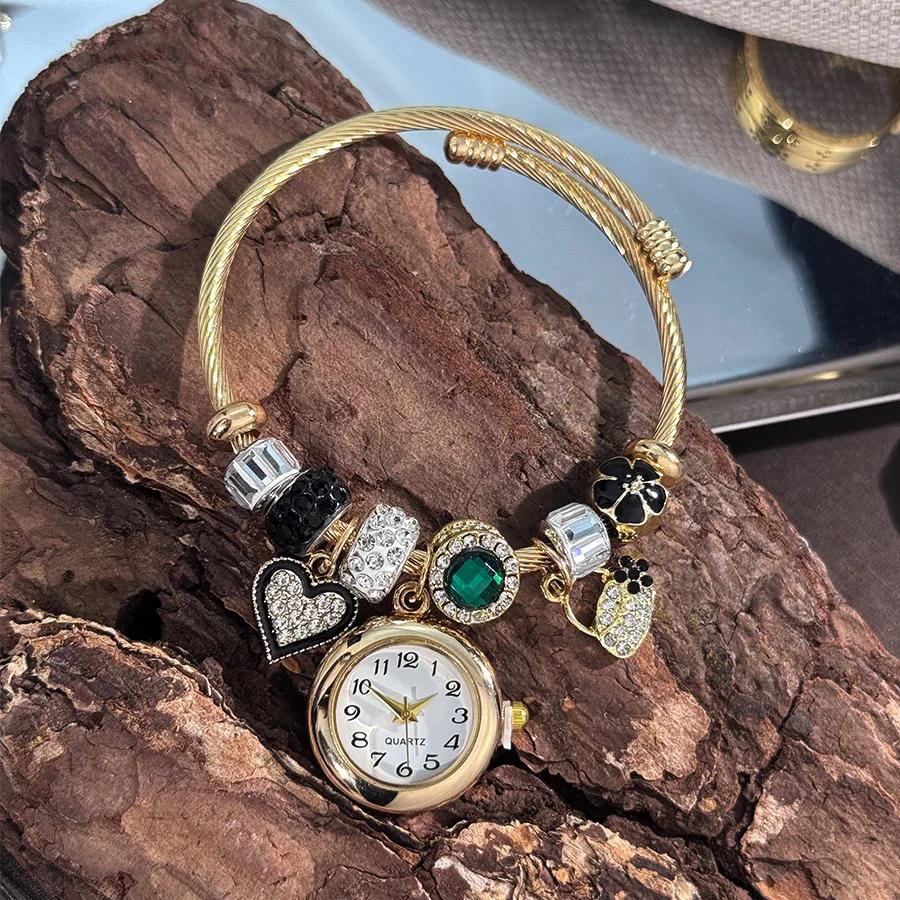

Изысканные золотые женские часы-браслет, регулируемый браслет из сплава с открывающимся элементом, кварцевые наручные часы, модные аксессуары с бусинами