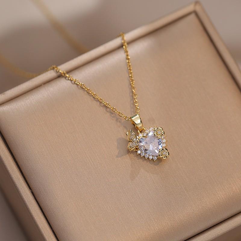 Women's Fashion Heart Pendant Necklace - Elegant, Simple Design, Versatile Clavicle Chain Jewelry