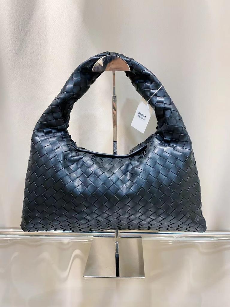 Woven shoulder bag underarm bag spring and summer new bag women's bag handmade high-texture dumpling bag tide