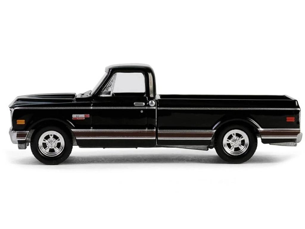 Greenlight 1/64 Chevrolet Cheyenne C10 Short Bed 1972 Black