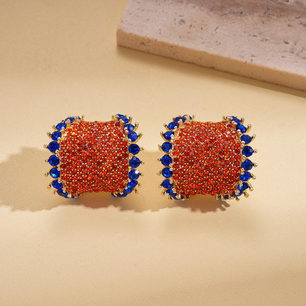 Diamond C-shaped silver needle earrings medium antique stud earrings niche earrings