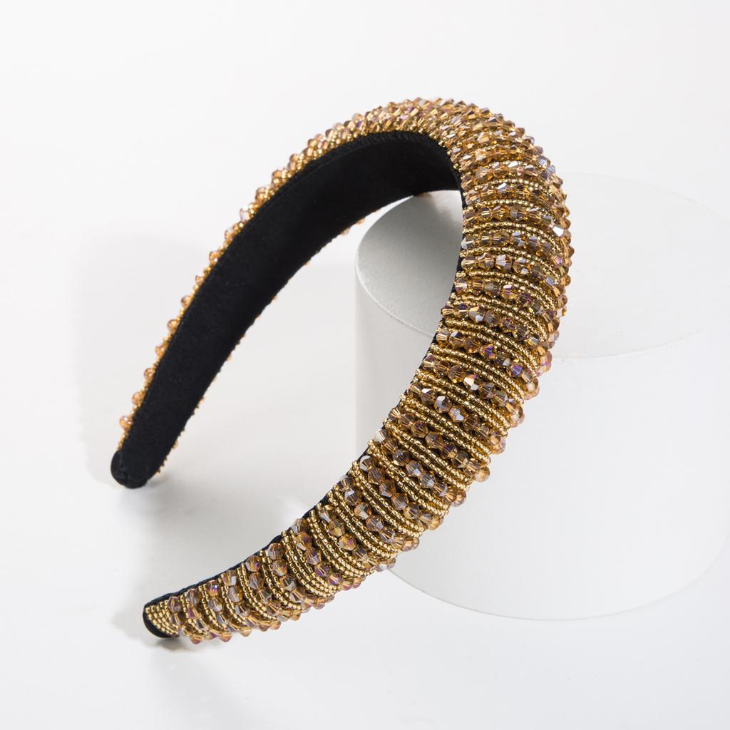 Hairband Handmade Braided Beaded Headband for Women, Made of Sponge Material, Simple and Elegant Face Mask Accessory for Hair.