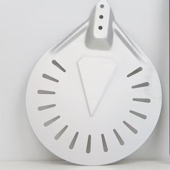 Kulatá perforovaná nerezová lopata na pizzu s dřevěnou rukojetí pro domácí pečení a přenos dortů