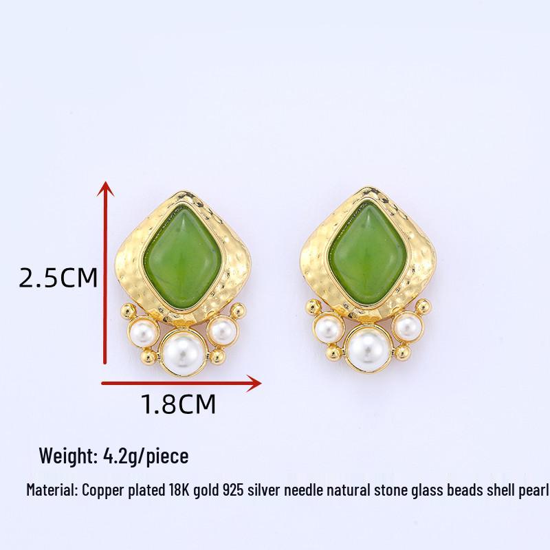Elegant Retro Pearl Stud Earrings with Silver Needle - Women's High-End Autumn Winter Fashion