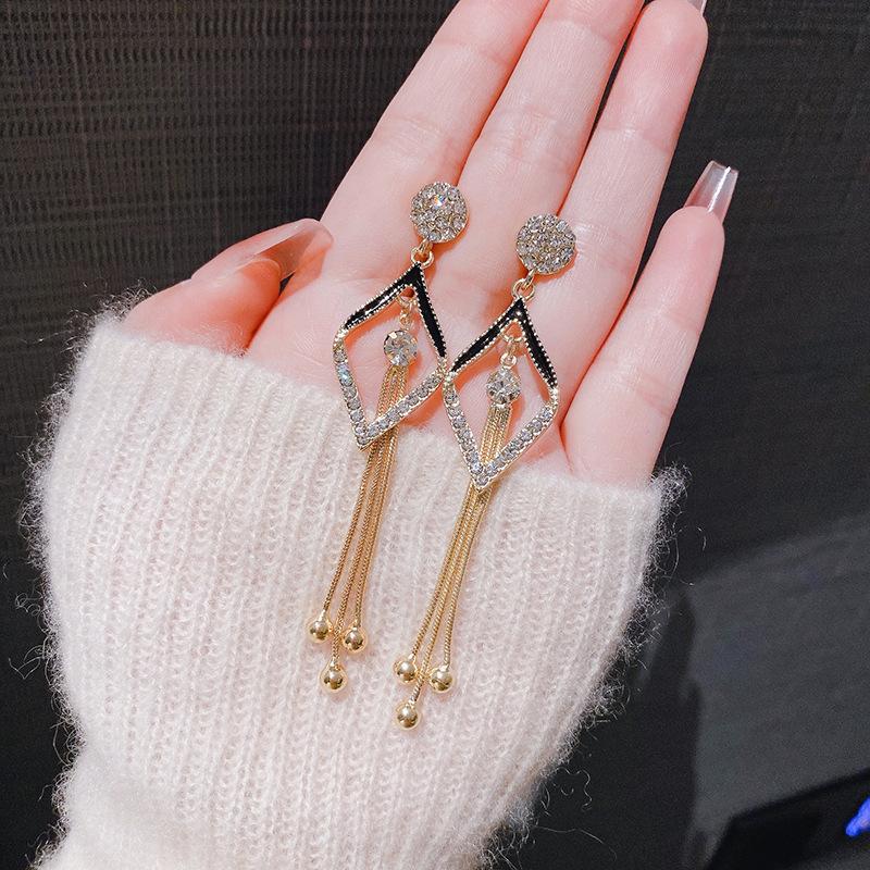 New popular geometric temperament silver needle fringed long earrings show face thin earrings jewelry geometric earrings