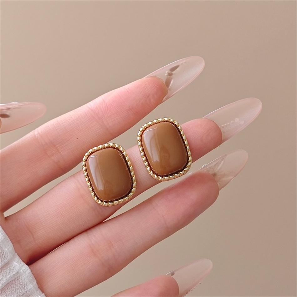 Geometric Pattern Retro Coffee Color Square Stud Earrings for Women Wedding Jewelry Boucles d'oreilles Valentine's Day Gift
