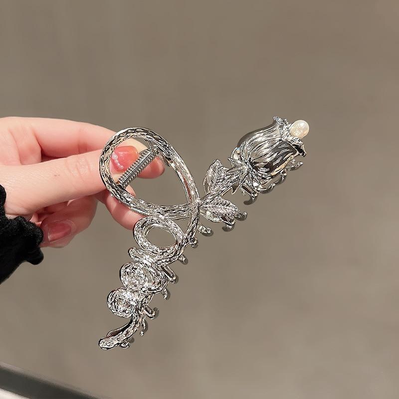 New Fashion Metal Love Star Claw Clip Elegant Hollow Hair Clips Crab Barrettes Hairgrip Hairpins For Women Hair Accessories Gift