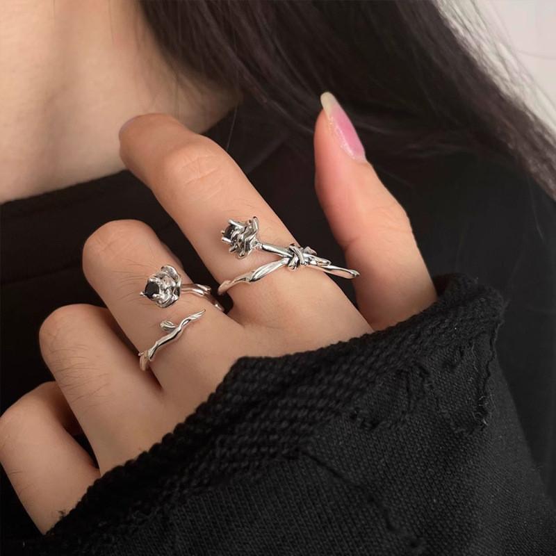Chic Adjustable Geometric Ring For Women Fashionable Statement Jewelry 2024