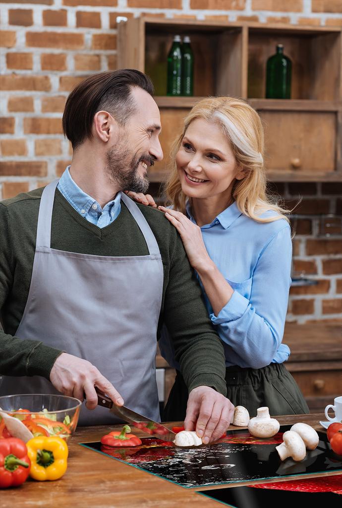 SZKLANA PŁYTA OCHRONNA NA KUCHENKĘ 85x52 TRUSKAWKI