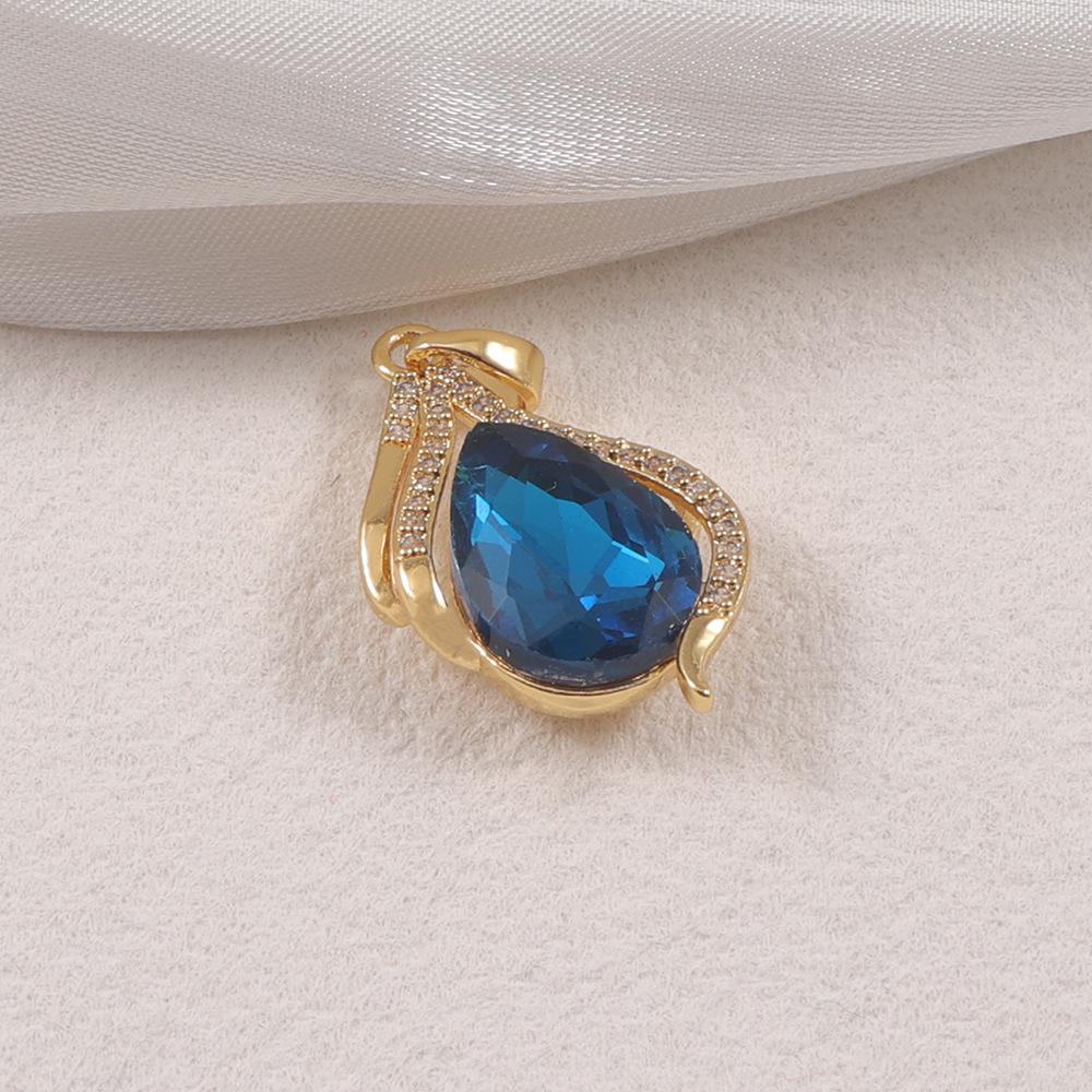 High-Grade Sapphire & Emerald Toned Pendant - Elegant and Versatile Design