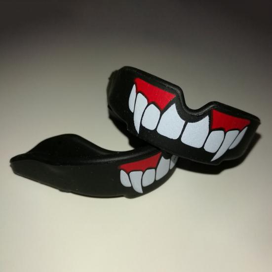 Teeth Protector Fangs Pattern Mouth Guard Flexible Gum Shield for Muay Thai Boxing