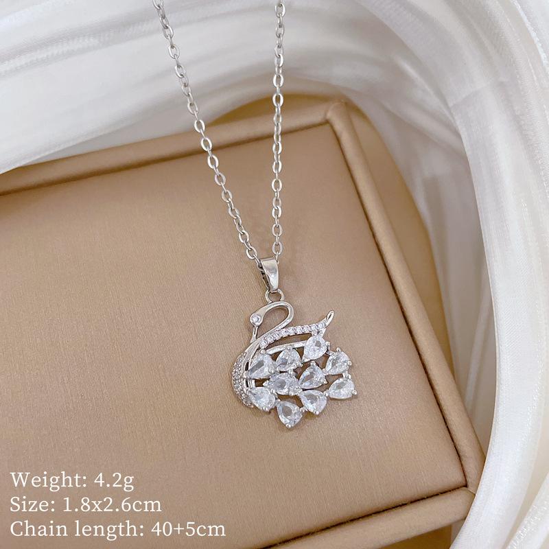 Copper Micro-Inlaid Light Luxury Fashion Personality Temperament Gorgeous Full Diamond Necklace Women'S Versatile Collarbone Chain Titanium Steel