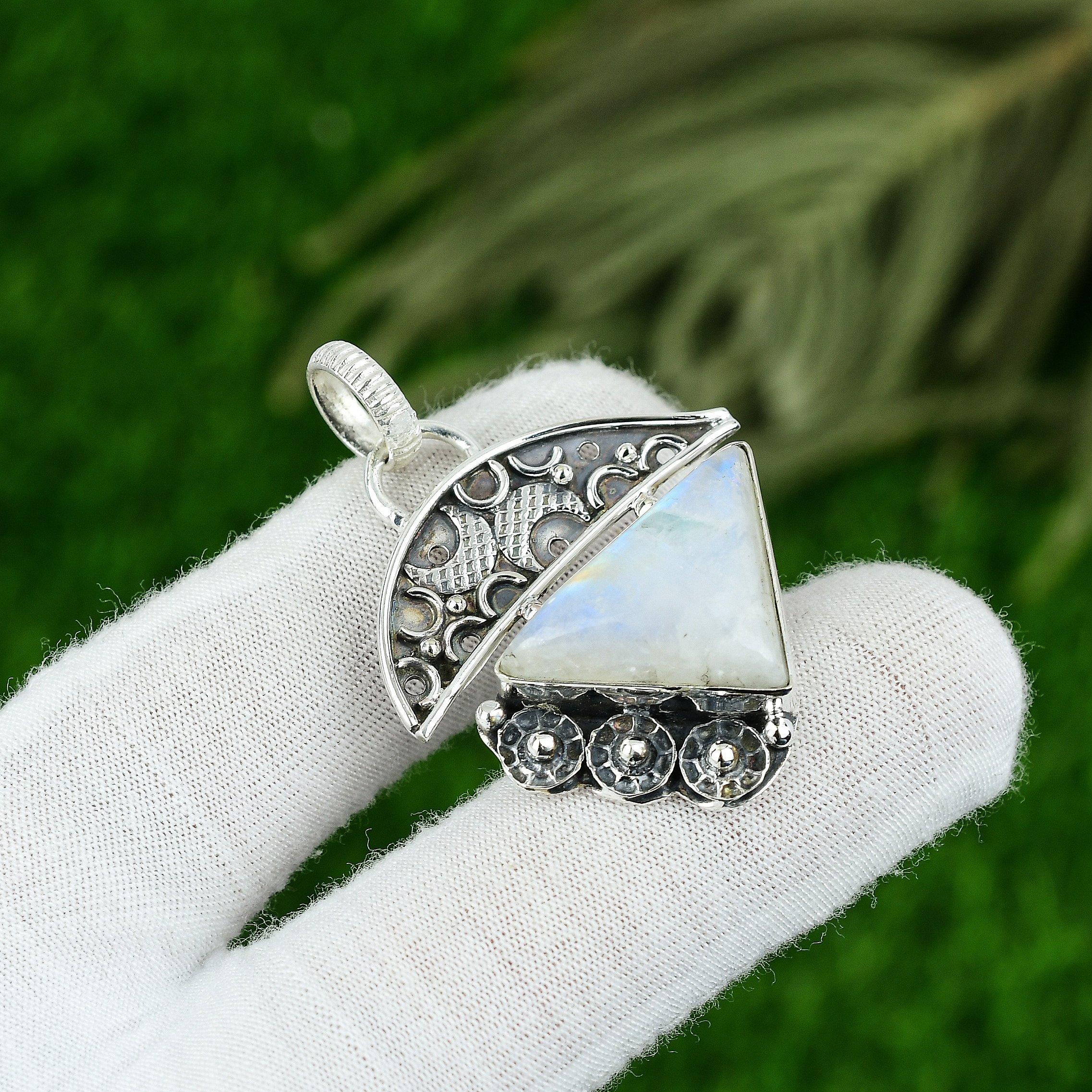 

Rainbow Moonstone Gemstone Bezel Wedding Crown Chakra Pendant Jewelry 925 Silver