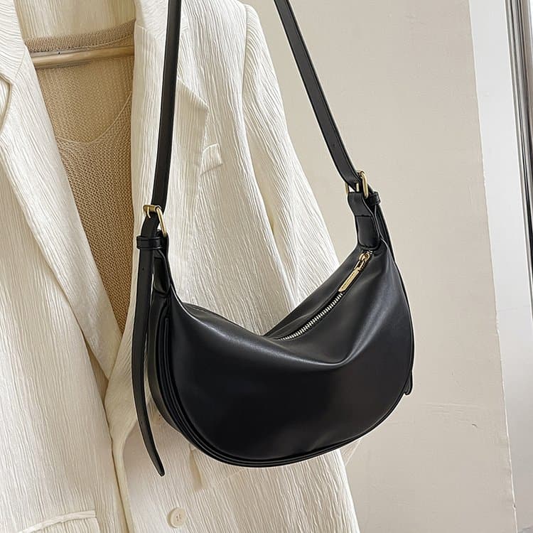 

Soft leather pleated crescent armpit bag women s shoulder messenger bag чёрный