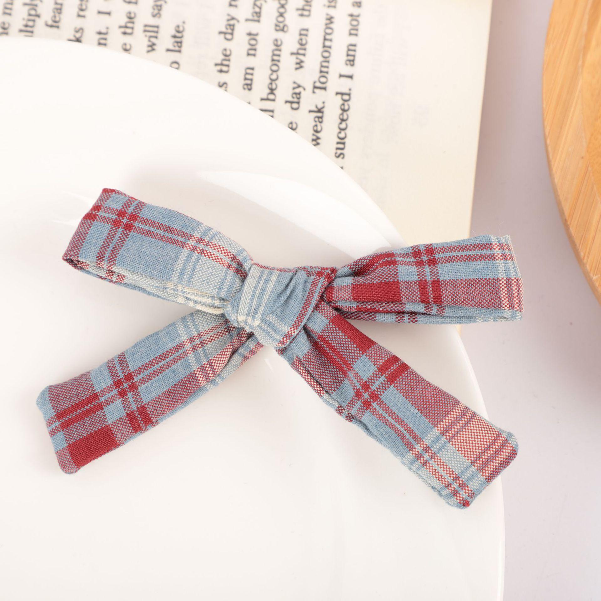 

Autumn & Winter Japanese-Korean Style Bowknot Fabric Hair Clip for Girls - Versatile Duckbill Clip for Bangs