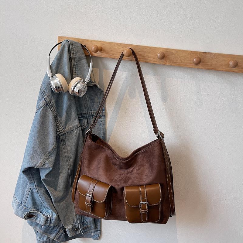 Damen-Pendler-Rucksack mit großem Fassungsvermögen, Herbst und Winter neu, Retro-Mode, hochwertige Umhängetasche