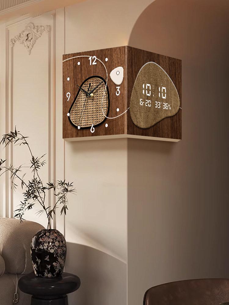 Simple Luxury Design Double-sided Wall Clock Retro Living Room Creative Electronic Clock Corner Hangs Wall Ornament Accessories