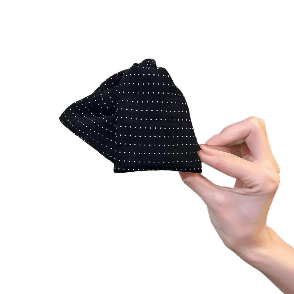 French Hepburn Style Polka Dot Triangle Hair Claw Clip - Fashionable High-End Updo Accessory