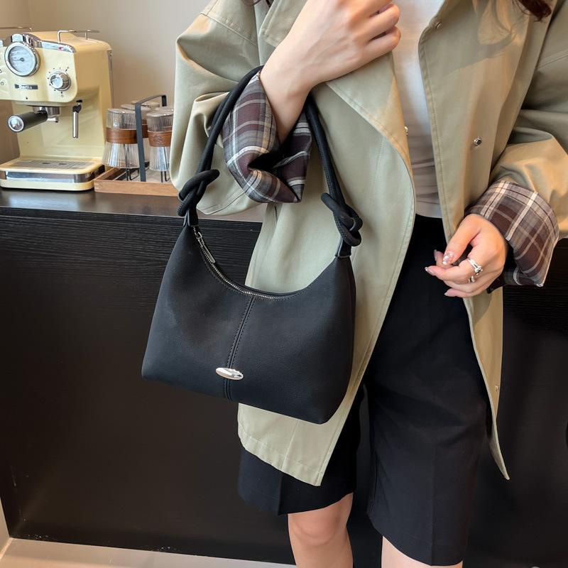 High-end niche bag women's autumn and winter retro 2025 new fashion shoulder messenger bag popular portable dumpling bag