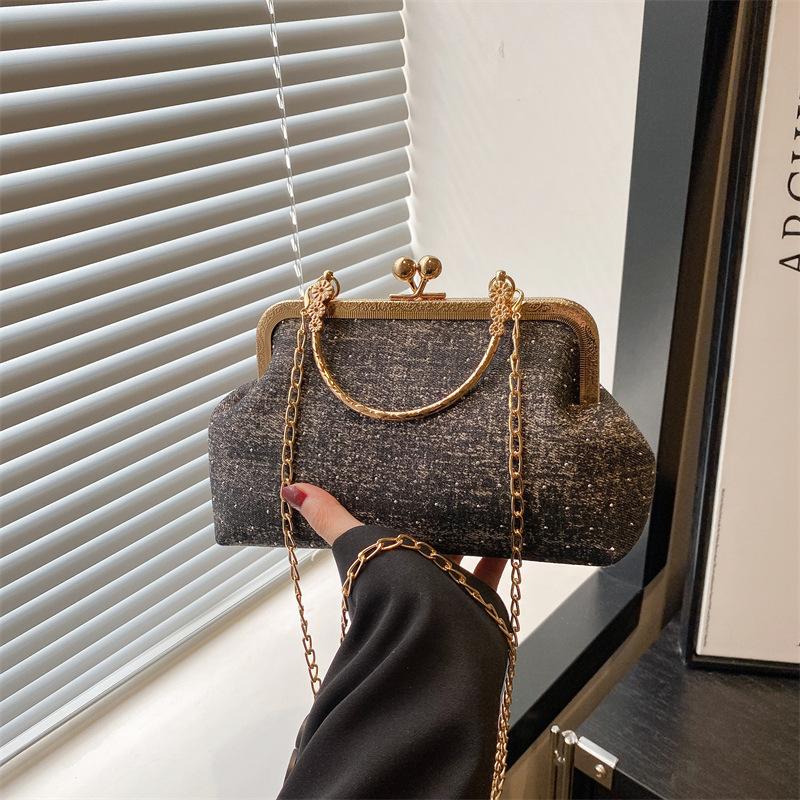 Handbag Fashion Chain Bag Women's 2025 Summer New Trend Simple Shoulder Shell Bag Casual Messenger Bag