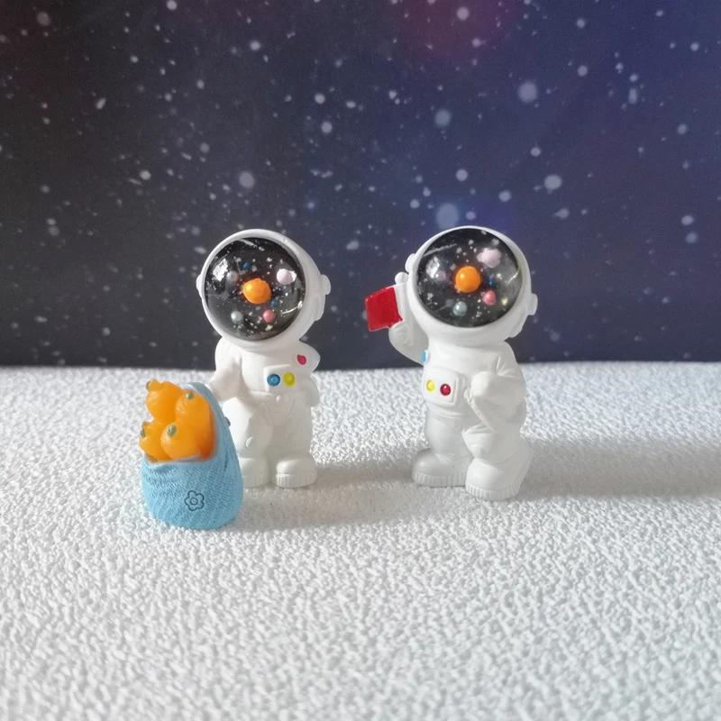 3pcs Planet Astronaut Bunny Rabbit Resin Mini Figures Cute Cartoon Ornament Miniature Craft DIY Accessories Home Desk Decor Gift