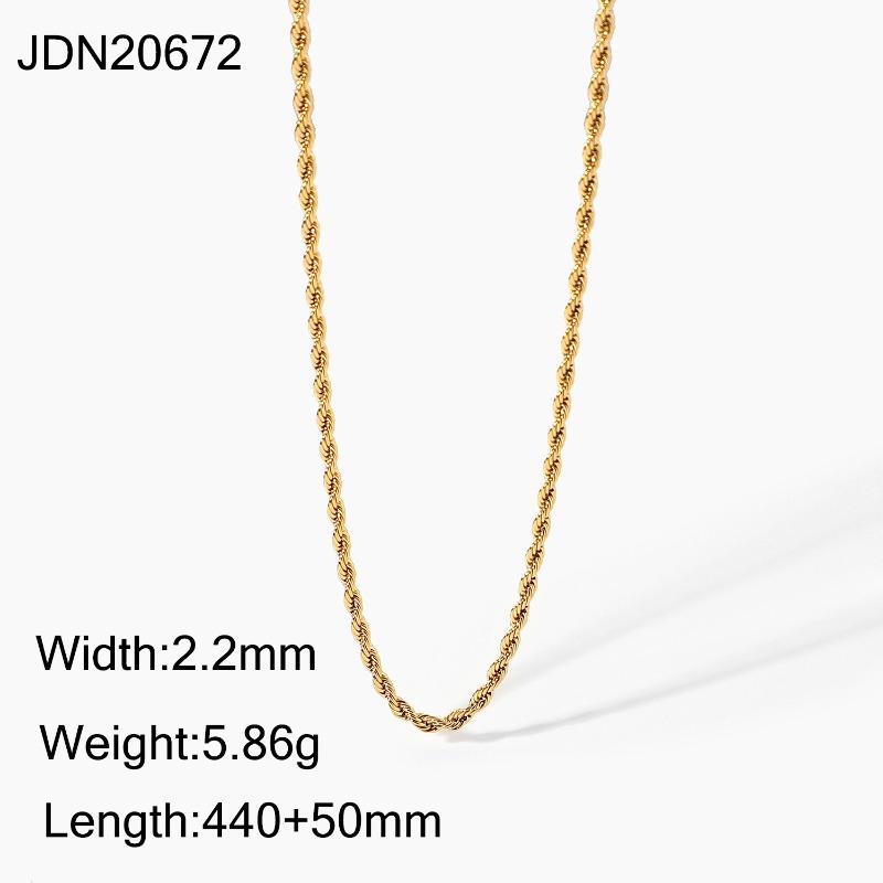Retro Minimalist Unique High-end Gold-plated Cool Style Multi-layered Necklace for Women, A Niche Accessory for The Petite.