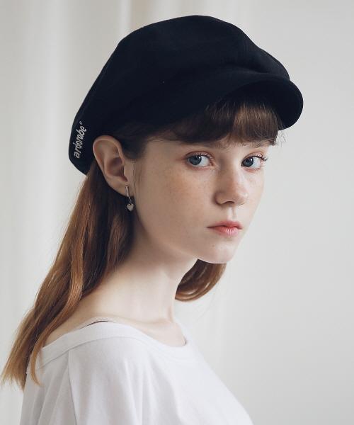ARDOROBE Logo Embroidered Newsboy Cap Aac191003-Bk