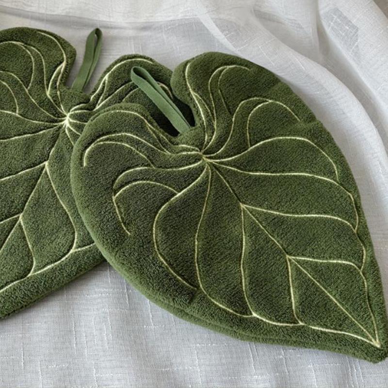 1Ps Large Tropical Green Plant Creative Wall-hung Kitchen and Bathroom Towel, Coral Fleece Material Towel