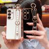 Cute Love Heart Wristband Bracket Case for Samsung Galaxy S2 S24 Ultra S22 S23 Plus S20 S21 FE A A4 A1 A3 A16 Strap Cover