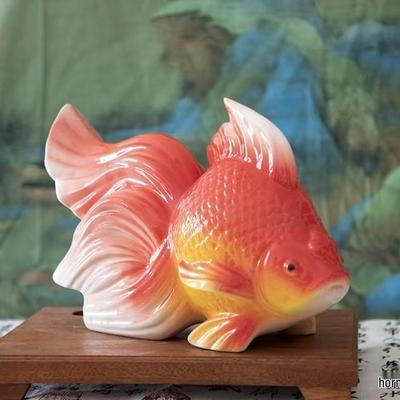 High-End Jingdezhen Koi Ceramic Baijiu Bottle: Creative Sealed Fish Ornament Wine Pot