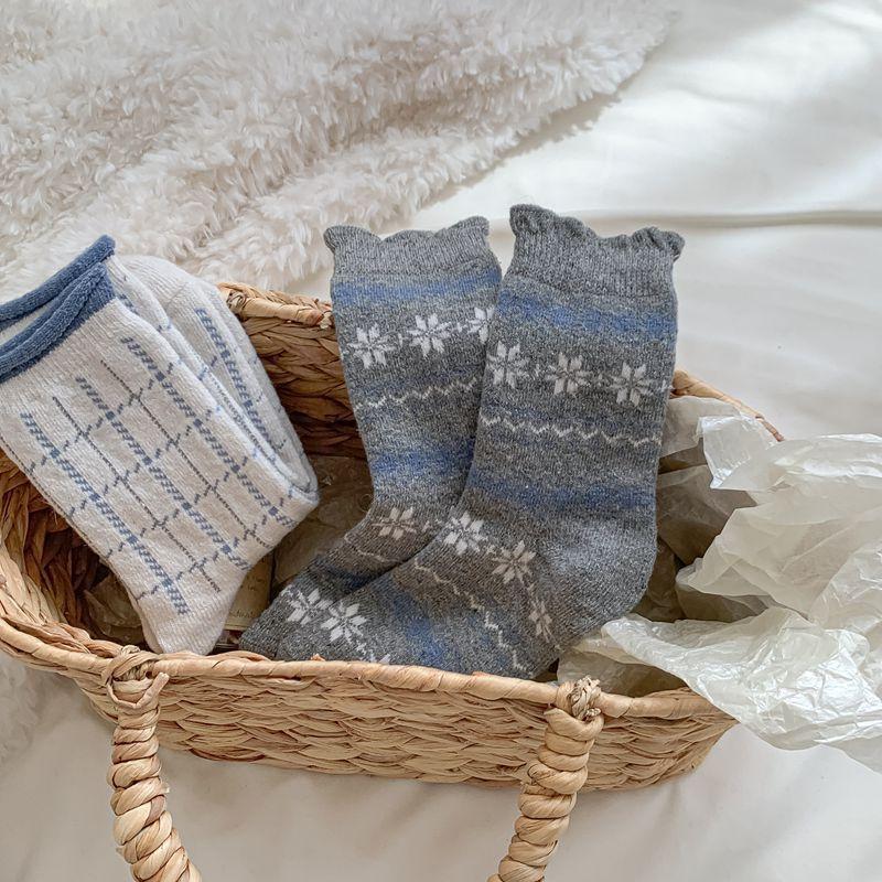 Ladies Autumn and Winter Warm and Thick New Cute Cat Tube Socks