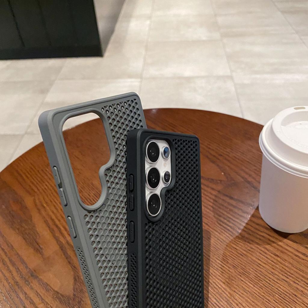 Honeycomb Mesh Cooling Suitable for Samsung S25 Ultra Skin-sensitive Magnetic Phone Case S24 Ultra Anti Fall Protection Case