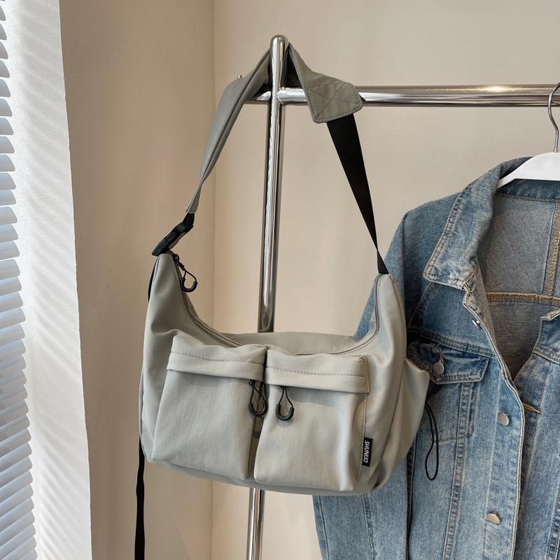 Japanese Large-capacity Commuter Bag Messenger Bag Women's 2025 New Large-capacity Student Casual Simple Fashion Shoulder Bag