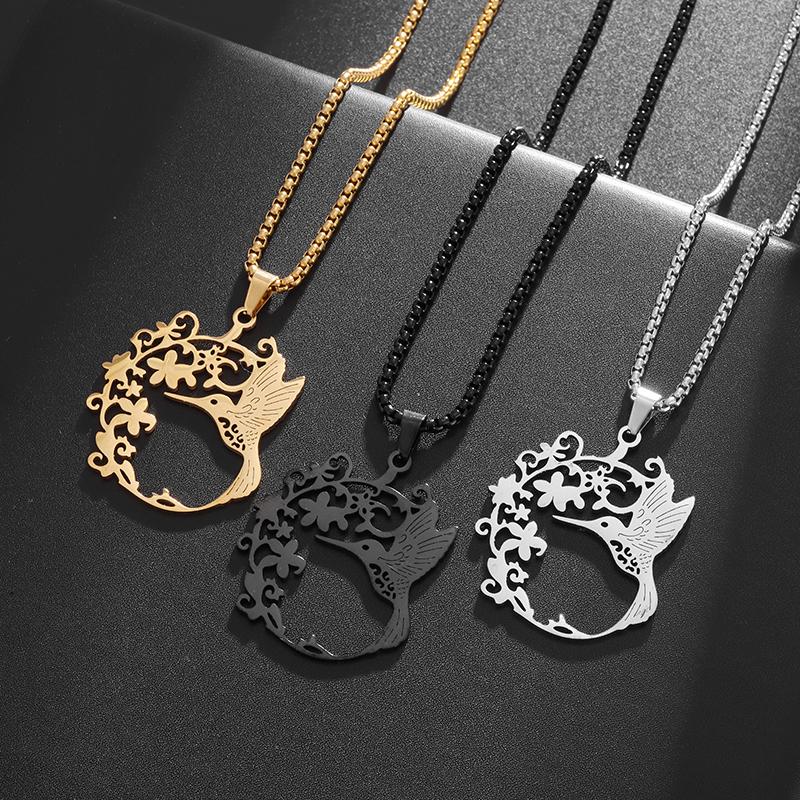 High Quality Stainless Steel Exquisite Hummingbird Garland Pendant Necklace Women's Trendy Simple Good Luck Jewelry Gift