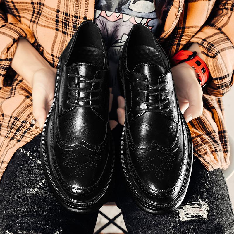 2024 Brand Newly Men's Quality Patent Leather Shoes Men Wedding Shoes Size 38-45 Black White Soft Man Dress Leather Casual Shoes
