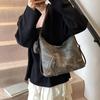 Pu Material Large Capacity Commuter Tote Bag With Zipper Closure For Daily Use