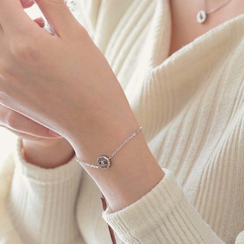 BELLOOGGI Blooming Diamond Bracelet