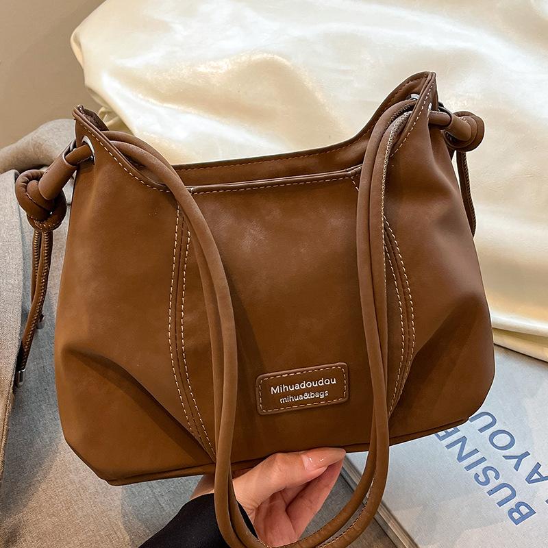 French Retro Fashionable Foreign Style Messenger Bag Women's 2025 Autumn New Simple Casual Simple Simple Shoulder Bag