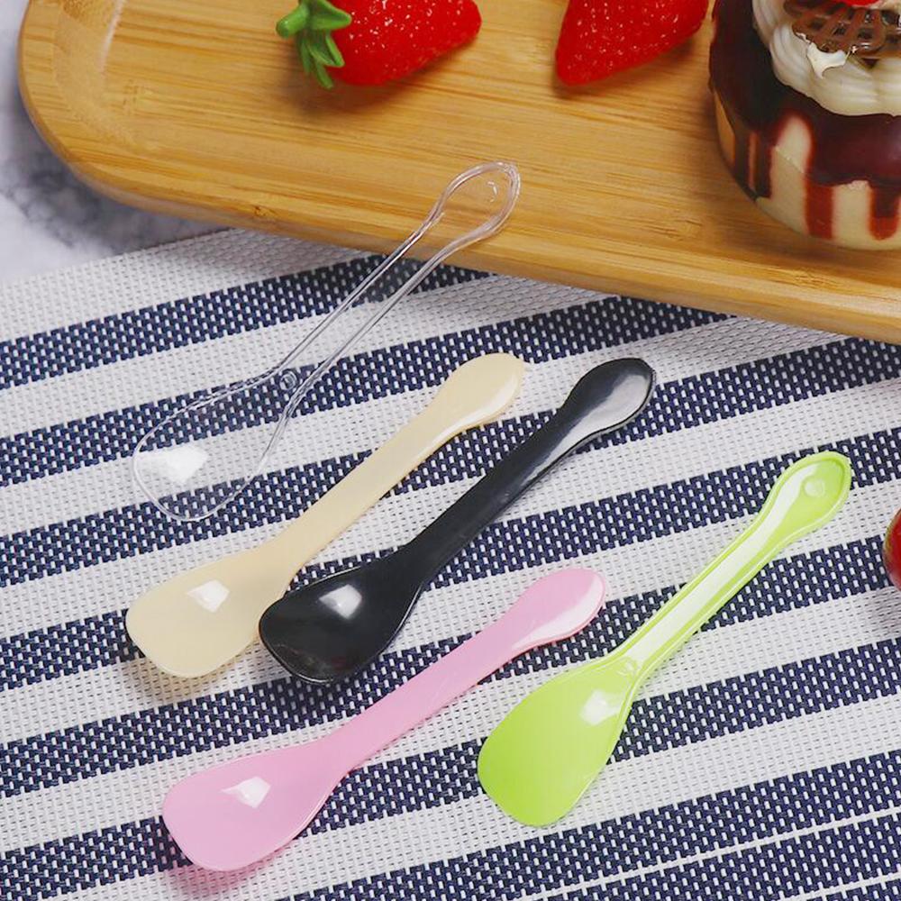 Party Cutlery 100Pcs 5 Colors Disposable Mini Plastic Spoon Ice Cream Dessert Scoop Family Soup Spoons Cute Tasting Great Tools